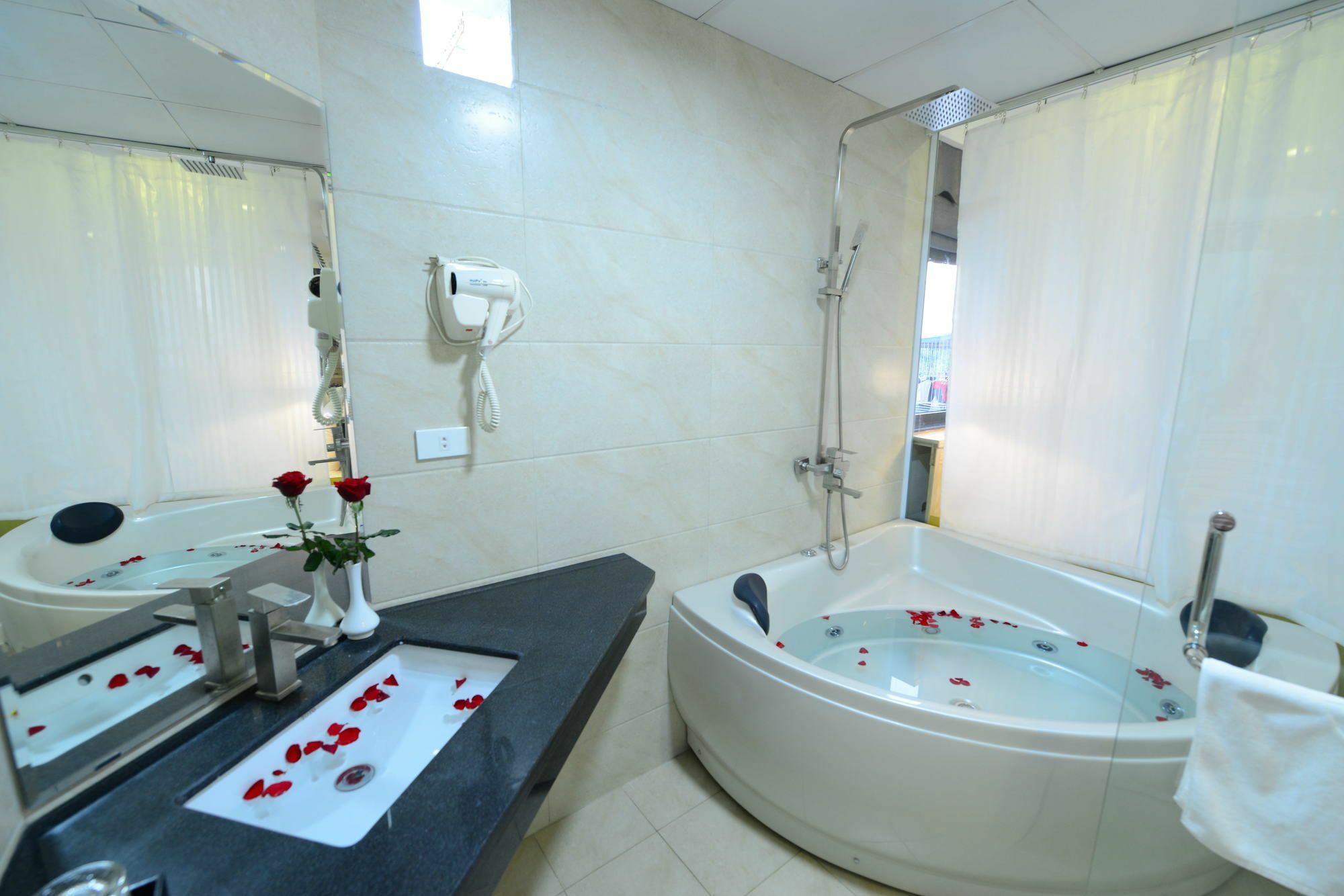 Blue Hanoi Inn Luxury Hotel Zewnętrze zdjęcie